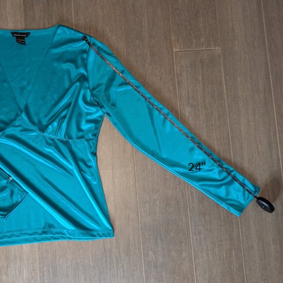 Moda International, Satin Statement Sleeve V Neck Blouse, Emerald Green, Sz M - Picture 4 of 8